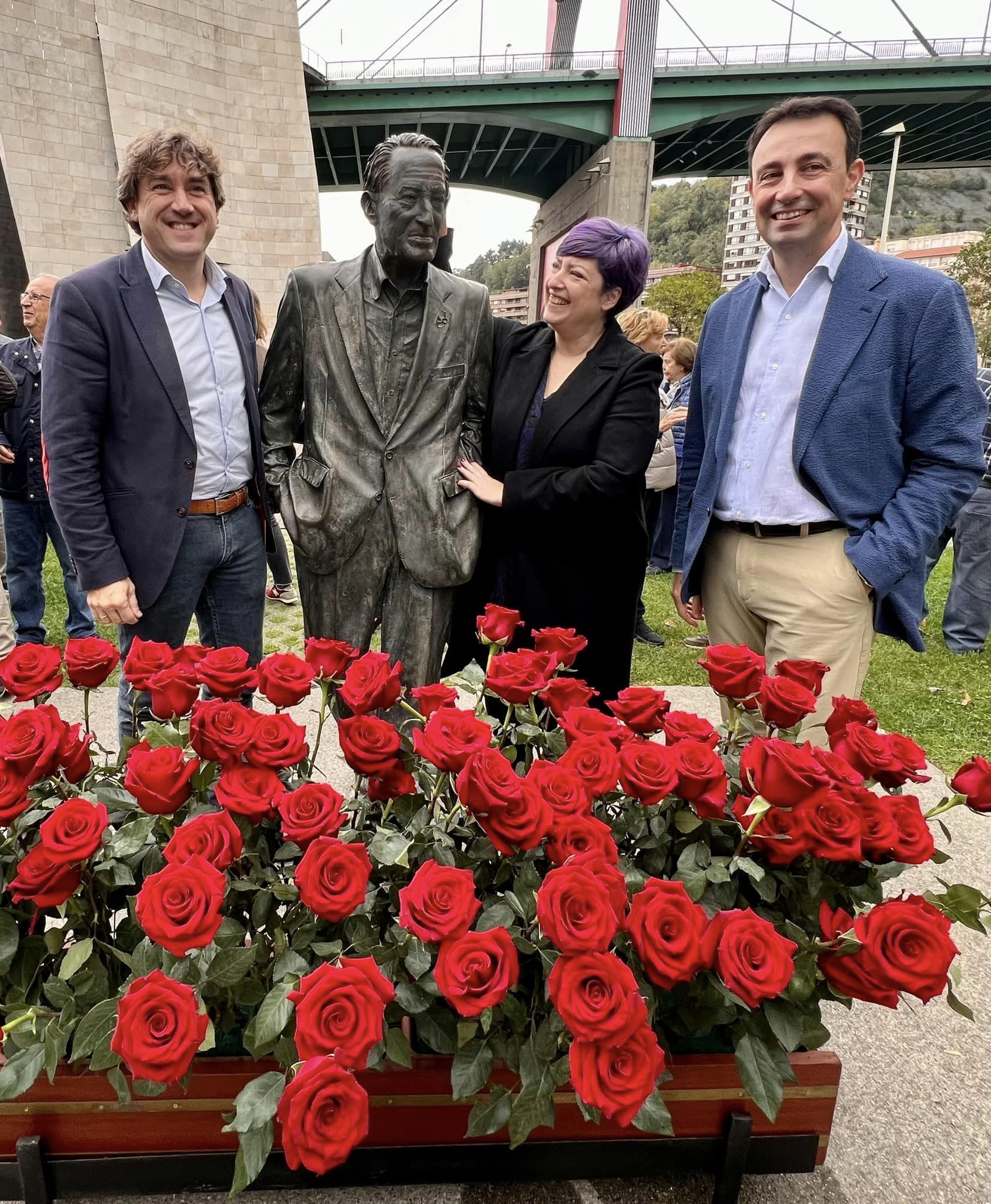 Acto conmemorativo del nacimiento de Ramón Rubial en la Puerta de los Honorables en Bilbao